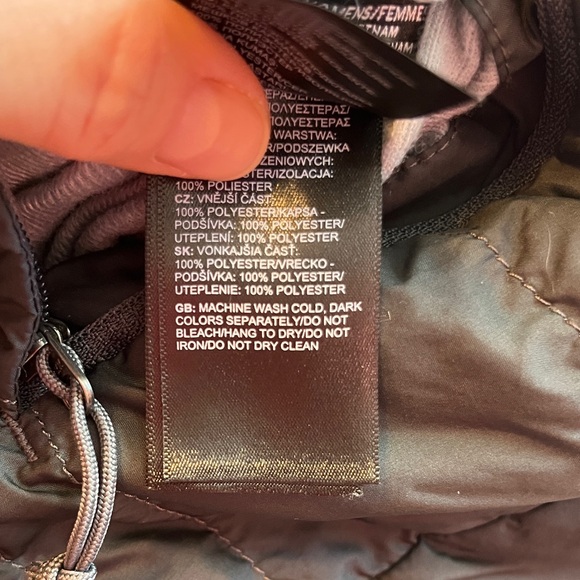 North Face Mossbud Swirl Insulated Reversible Faux Fur Vest Winter Gray Small - Picture 8 of 10